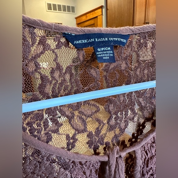 American Eagle Brown Lace Angel Sleeved Top Size Small - Picture 3 of 9